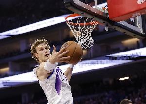 风云突变！爵士第三节轰出一波38-26 反超凯尔特人2分