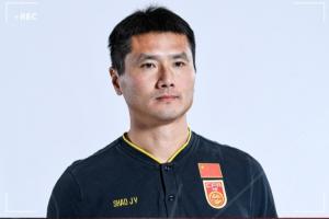 媒体人：邵佳一足球理念先进，中国足球需要给中生代教练一些机会