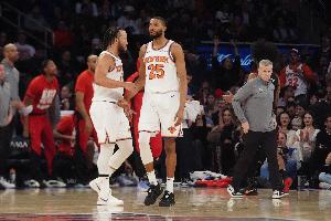 尼三疯！尼克斯第三节轰出40-28攻击波反超8分 布伦森12分乱杀