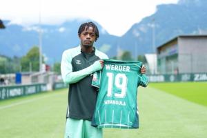 天外飞仙！21岁姆班古拉补时绝杀9场3球3助 尤文1000万白菜价出售