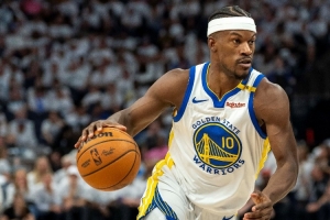 这也太准了！巴特勒三分7中5