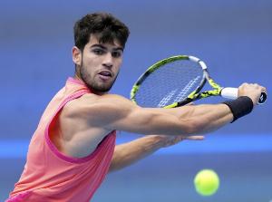 阿尔卡拉斯遭遇右腿伤势，退出戴维斯杯