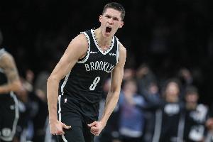 百步穿杨！杰明半场5中4贡献12分 4记三分创个人半场新高