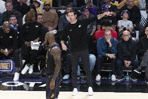 回归赛场打破质疑！詹姆斯证明自己与东契奇&小里的兼容没有问题