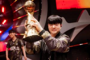 中单行不行我三叔还看不出来？理性讨论：Canyon重回GEN是不是因为HLE续约了Zeka？