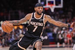 生涯新高！亚历山大·沃克17中13空砍38分 三分10中8