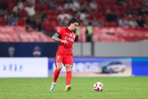 冠军圣体36岁老将张琳芃夺第11座中超冠军！生涯20冠！