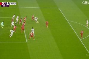 这次干扰了吗？穆里略射门瞬间，越位位置的恩多耶干扰阿利松视线