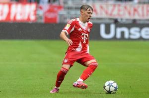 下一站巨星？卡尔17岁273天联赛单场传射 比姆巴佩、亚马尔都更快