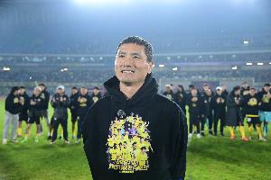 西海岸董事长：祝邵佳一带领国足取得好成绩，希望球迷能多多包容