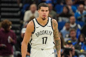 持续输出！小迈克尔·波特半场11中5砍最高14分 三分6中3