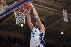 蓝魔再出状元？布泽尔儿子场均21.1+9.9+4+1.3+1.7 多项队内第一