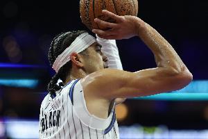 收获颇丰！魔术狂胜76人41分 全队8人得分上双