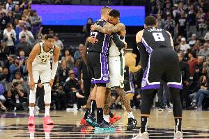 名记：雄鹿有意拉文和安芬尼·西蒙斯 库兹马陷入交易流言