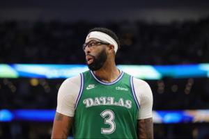 剩3年1.7537亿~名记：若浓眉被交易 预计他和团队将寻求提前续约