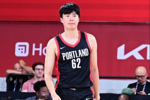 李贤重：我非常想念崔永熙 很想和他打一场球 他保持着积极的心态