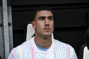 米体：DV9左内收肌肌肉肌腱连接处重度损伤，预计缺阵至少3个月