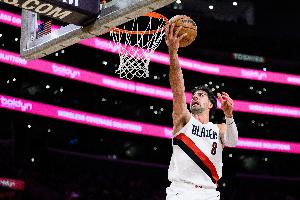 阿夫迪亚赛季前20场500分100板100助队史第3人 比肩滑翔机&利拉德