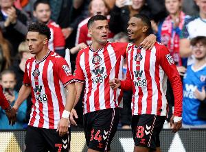 记者：入选非洲杯球员可留队至15日，桑德兰7将能在14日出战纽卡