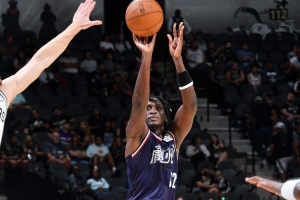 队记：奥拉迪波或能挽救沉沦的快船 唯一缺点是挤占桑德斯的时间