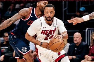 你是会挑的！热火赢球海报：亲手弑旧主的鲍威尔成为封面人物