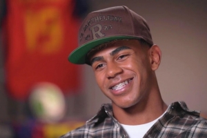 亚马尔谈戴牙套：戴牙套很适合我，而且我戴牙套很好看