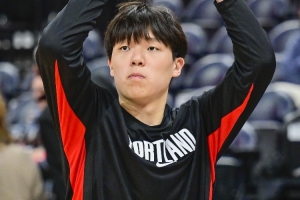 记者：开拓者5连客 克林根&罗威都能打 杨瀚森后面是否会被下放？