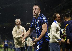 意媒：那不勒斯想了解是否能从国米签下弗拉泰西，已知球员愿加盟