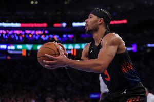 手感火热！哈特首节5中4高效拿下11分2篮板