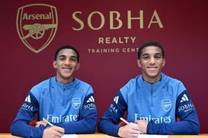 总价900万！官方：阿森纳签厄瓜多尔16岁双胞胎，2027年加盟球队