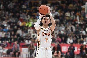 优质射手！原帅23分钟10中7高效贡献19分 三分7中5&正负值+21最高