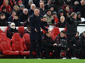 TA：安菲尔德的威慑力逐渐消失，基耶萨那么晚登场令人费解