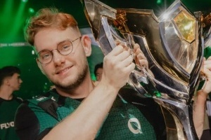 LYON发布人员变动公告：打野Inspired正式加入队伍