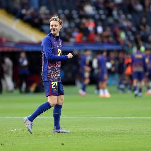 大核归来！记者：德容退烧，已经回到了俱乐部训练基地