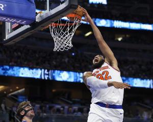 盖棺定论！唐斯快下接球潇洒背扣点燃主场