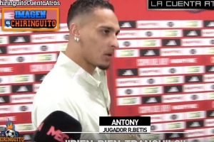 杯赛后一瘸一拐！安东尼回应记者：脚伤还好，下轮战巴萨没问题