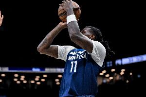 这次真要拿比赛了？里德底角三分命中 森林狼末节上来8-0打停鹈鹕