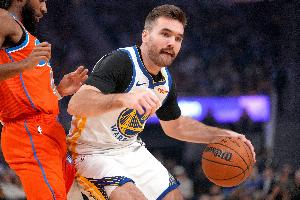 还有戏！斯潘塞空切上篮得分 勇士将分差缩小至12分