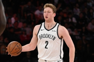 打得不错！篮网27号秀沃尔夫12中5 得到17分9篮板3助攻