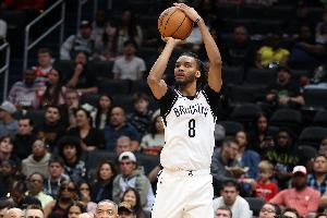 又来一个！扎威三分再被犯规 可惜三罚仅中一