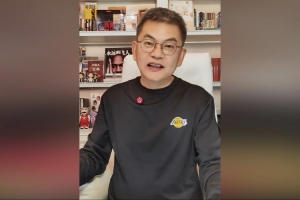 苏群：如果詹姆斯天天想着纪录会不会断 对球队也是一种累赘