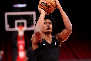 进步明显！阿门本赛季罚球命中率80.2% 生涯前两个赛季68.4%