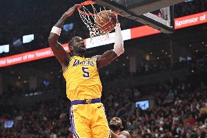 湖人VS猛龙L2M：全场共1次漏判对湖人有利 漏吹艾顿进攻三秒