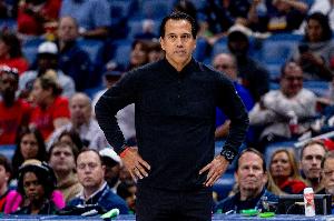 斯波谈最后一攻：鲍威尔的跑动路线与阿德巴约预判出现了偏差