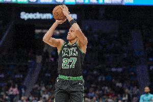 新无眉大侠？沃尔什近三战场均15.7分 命中率高达95% 三分83%