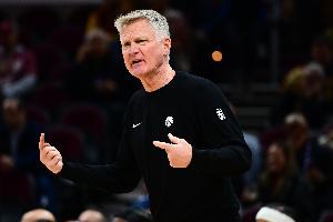 科尔：我们连续三场节奏都很好 上场失利打击很大&今天回应得很好