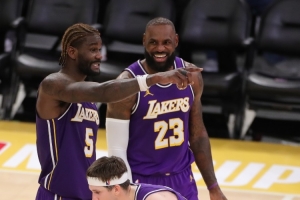 艾顿谈詹姆斯末节：关键时刻挺身而出&就像拍电影 我也是其中一员