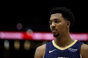 特雷·墨菲21中13砍下32分3板4助 下半场砍23分仍难阻失利