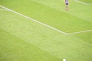 我就知道！传奇球星的射门力量挑战，卡洛斯出场终结比赛！