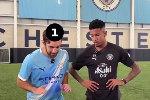 现在是罗伊斯时间！黄黑军团永远的船长！